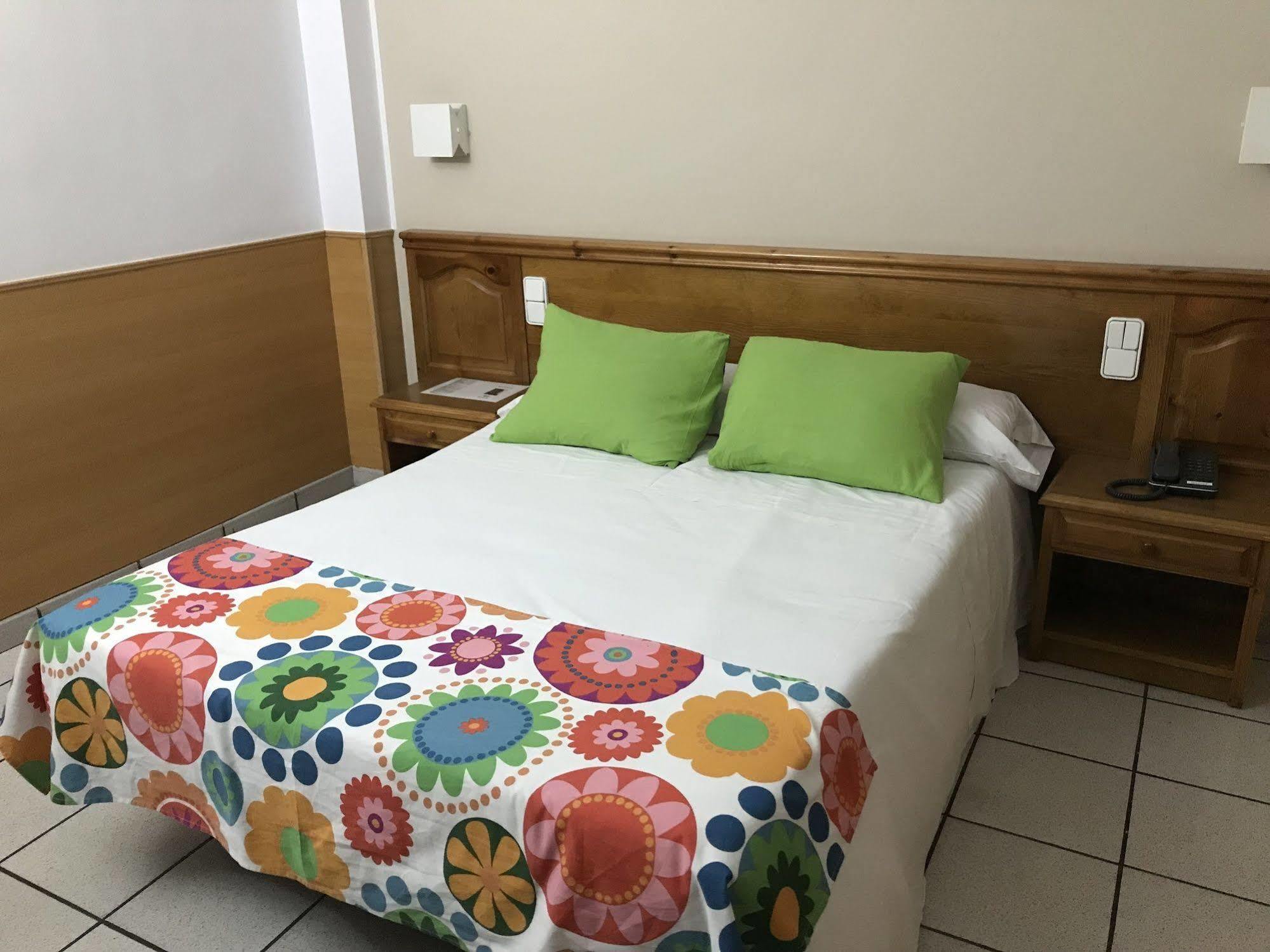 Hotel Pitiusa Andorra la Vella Dış mekan fotoğraf
